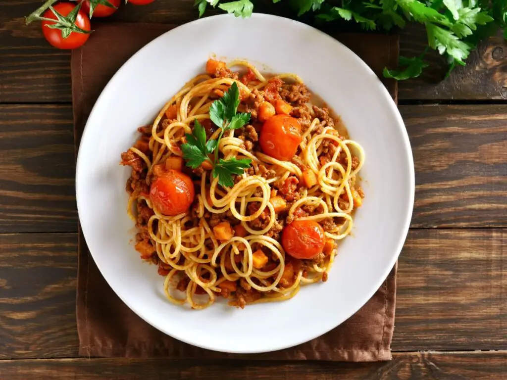 spaghetti fundraiser ideas : plate full of spaghetti