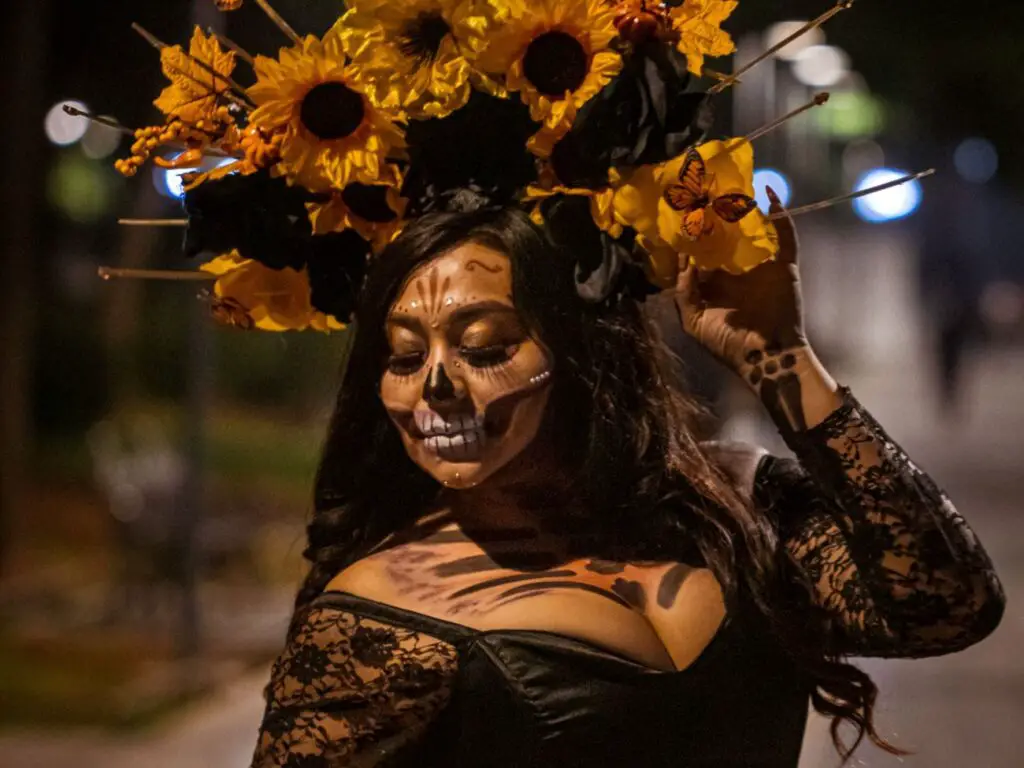lady in costume for halloween, one of the 13 halloween activities for adults for fundraising